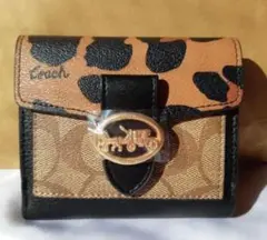 新品 COACH コーチ 財布 レオパード ライトカーキシグネチャー