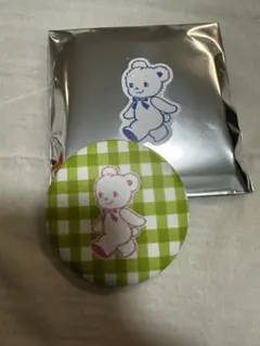 ファミリア　缶バッジ　緑