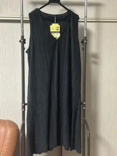 ノースリーブプリーツワンピース ブラック フリーサイズ