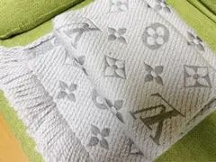 LOUIS VUITTON マフラー