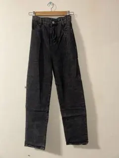 ハイウエストブラックデニムパンツ