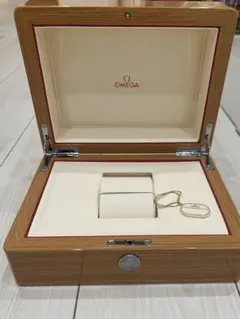 【空箱のみ】OMEGA 腕時計木製ケース 空箱