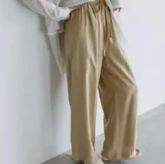 select MOCA ベージュ　パンツ