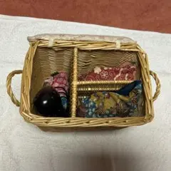 オカリナを3つ入れられる　仕切りつきバスケット 蓋付き　ナチュラル