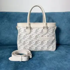 Item thumbnail for item dd6a0fdd-3207-4204-8910-a90fa324218d