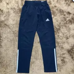adidas トレーニングピステ ブラック 140