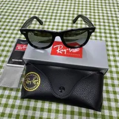 美品✨Ray-Ban NEW WAYFARER サングラス 黒×グレー 匿名配送