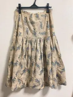 ベージュ青花柄フレアスカート