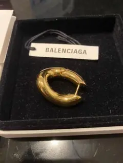 BALENCIAGAピアス
