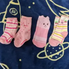 ミキハウス　靴下4足セット　美品　3足未使用