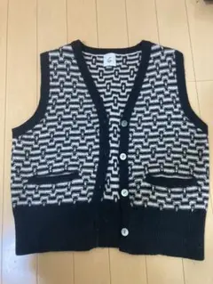 ROKU triangle jaq vest