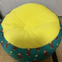 おさるのジョージクッション