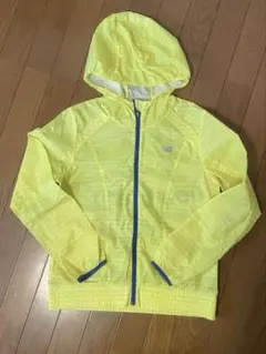 new balance イエローフードジャケット S