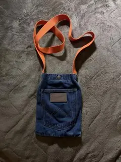 Item thumbnail for item 50ab2d64-a188-48ce-8c61-1df8979f7107