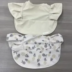 お食事エプロン　2枚セット　②　ベージュ　パイナップル　くすみ　防水ポケット付き