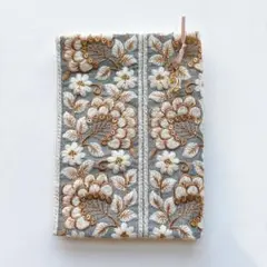 インド刺繍リボンのブックカバー　文庫サイズ