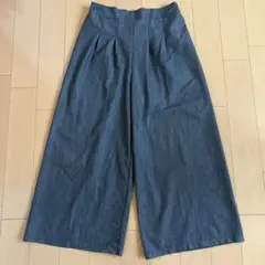 グレー　ワイドパンツ