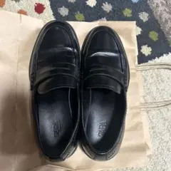 【美品・ZARA】黒 ペニー ストラップ ローファー　40