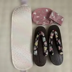 和小物（下駄、前板、ポーチ、鏡）