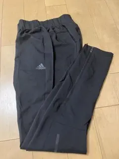 adidas トレーニングパンツ　S
