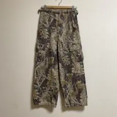 カモフラージュ柄 カーゴパンツ　Sサイズくらい
