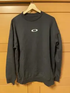 最終値下げしました‼️美品　OAKLEY ブラック トレーナー S/M