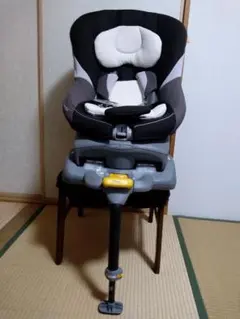 コンビ ゼウスターン チャイルドシート