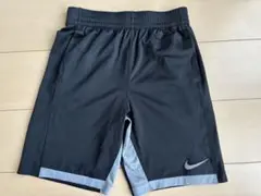 ナイキ　ハーフパンツ　160 NIKE 短パン　黒　ブラック