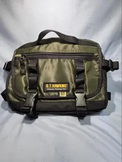 GT HAWKINS ウエストバッグ　ポーチ　 色　モスグリーンと黒