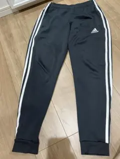 adidas ストレートジャージ