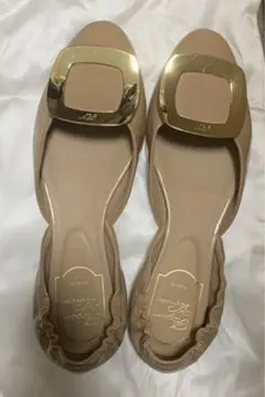 未使用ロジェ ヴィヴィエRoger Vivier フラット パンプス ベージュ