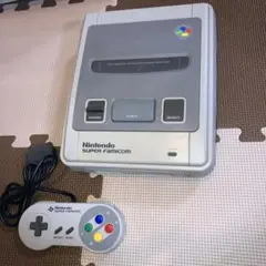 スーパーファミコン本体とコントローラー