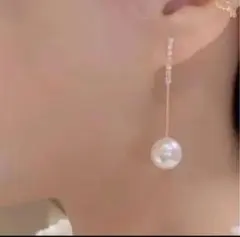 即日発送❕ラスト1点‼️高級感あるシンプル揺れるパールロングピアス