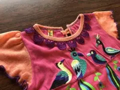 バックアレイ　ピンクの刺繍使い　半袖カットソー　90cm