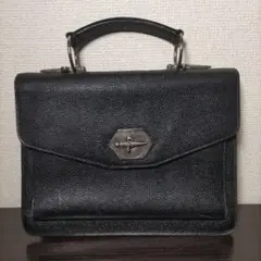 チェーザレ パチョッティ　鞄　バッグ　黒