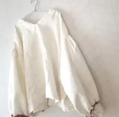 tohdesignworks 赤耳リネンのダブリエu0026ボタントップスのセットアップ