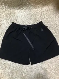 美品　NIKE ACG ナイキ　ショーツ　黒　ハーフパンツ