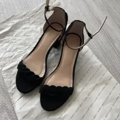 H&M スエード調サンダル　黒　22.5㎝（35）