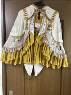 OZZ ONEST 刺繍入りナポレオンケープ オッズオン