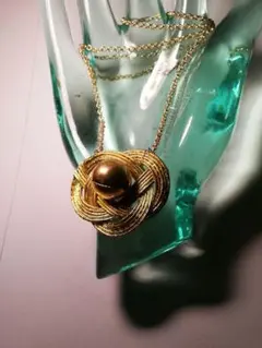 鈴ペンダントネックレス
