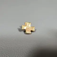 Christian Lacroix ピンバッジ クロス ゴールド