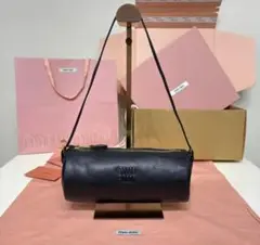 miu miu ブラック ドラムバッグ