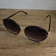 オーバル型 サングラス/グラデーション