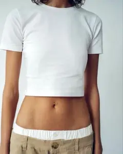 ZARA クロップドストレッチTシャツ Mサイズ