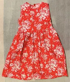 赤い花柄ワンピースとオレンジ水玉ワンピース　130cm