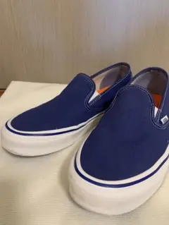 Item thumbnail for item 0c15f6dd-c74e-46fe-afed-2b208164e78c