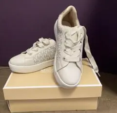 MICHAEL KORS ホワイトスニーカー MKロゴ入り