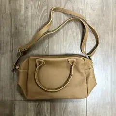 ベージュ 合成皮革 ショルダーバッグ