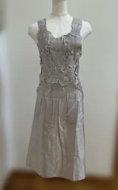 シルバーグレー　プリーツ加工デザイン オシャレエプロン