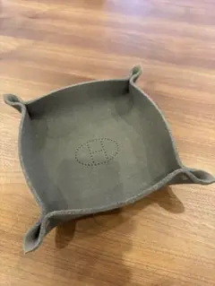Hermès フェルト インテリアトレイ グレー